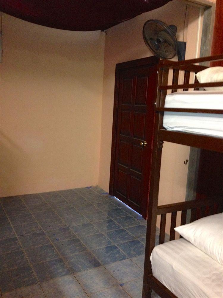 Little Austria Tams Guesthouse Pantai Chaweng Luaran gambar