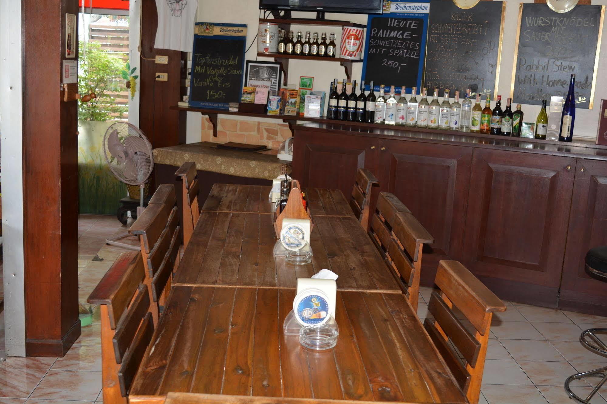 Little Austria Tams Guesthouse Pantai Chaweng Luaran gambar
