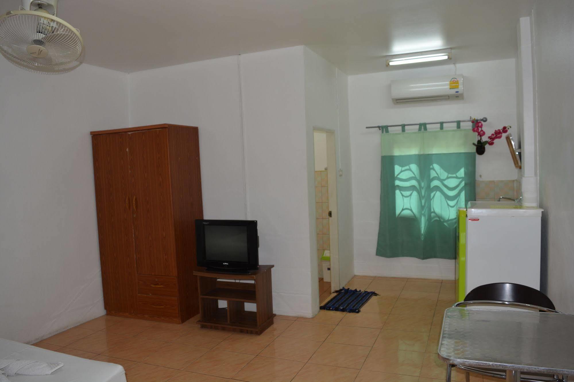Little Austria Tams Guesthouse Pantai Chaweng Luaran gambar