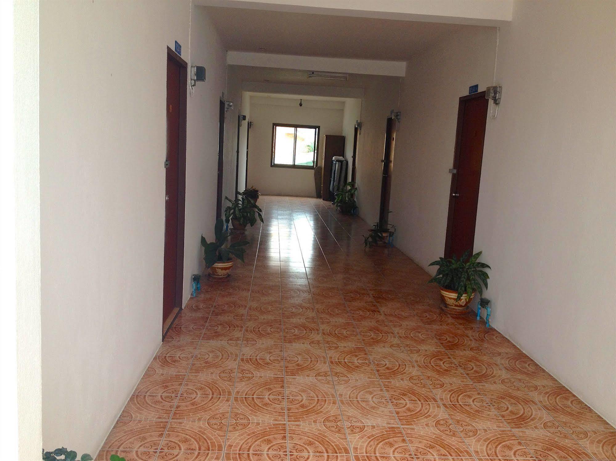 Little Austria Tams Guesthouse Pantai Chaweng Luaran gambar